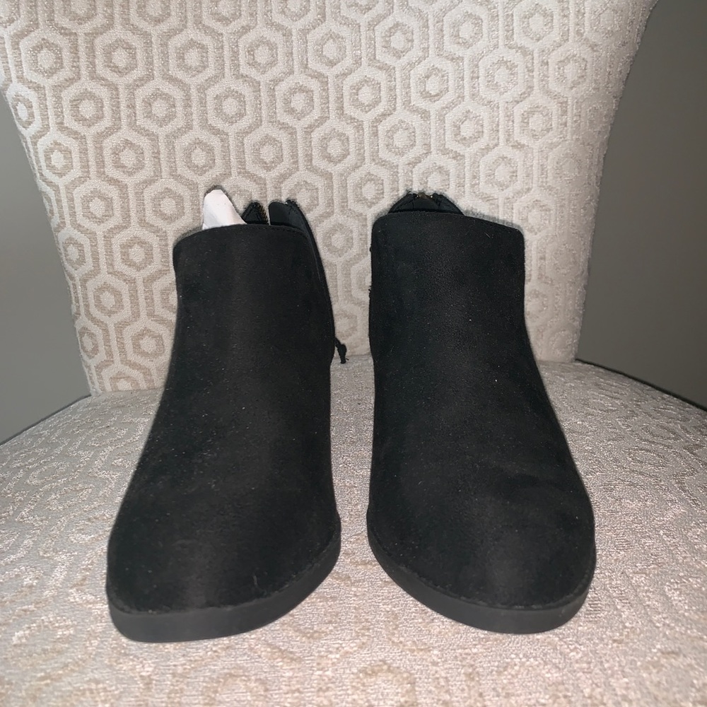 Booties - Picture 3 of 7